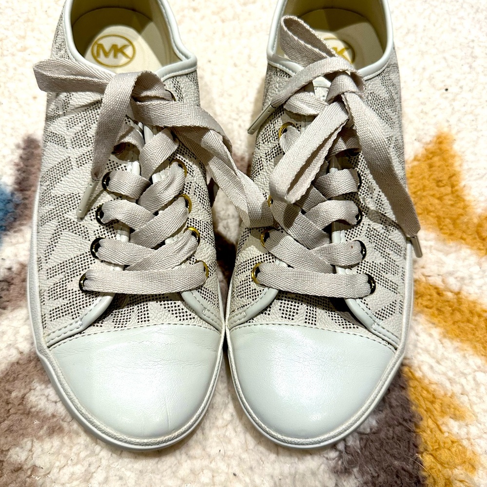 Michael Kors women’s tennis shoes new one size 8